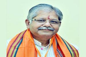 रायपुर में हाईप्रोफाइल स्नैचिंग: पूर्व विस अध्यक्ष धरमलाल कौशिक से मॉर्निंग वॉक के दौरान मोबाइल लूटा, राजधानी में हड़कंप