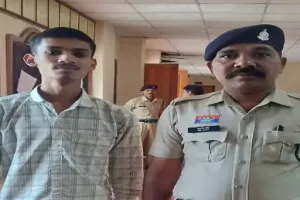 CG Board Paper Leak: 12वीं हिंदी पेपर लीक का मास्टरमाइंड गिरफ्तार, NSUI नेता पर 3 हजार में प्रश्नपत्र बेचने का आरोप, बिलासपुर से दबोचा गया आरोपी