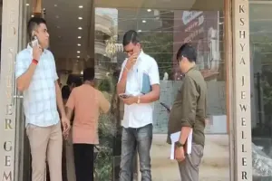 रायपुर में आधी रात लक्ष्य ज्वेलर्स में घुसे चोर, 1 करोड़ के सोने-चांदी के जेवर लेकर फरार