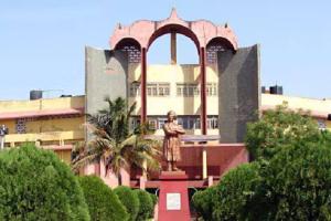 PRSU Recruitment Controversy: प्रोफेसर भर्ती पर उठे गंभीर सवाल, अभ्यर्थियों ने पारदर्शिता को लेकर खोला मोर्चा