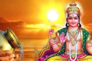 Ravivar Ke Upay: रविवार को सुबह उठते ही करें ये 5 चमत्कारी उपाय, सूर्यदेव दूर करेंगे दरिद्रता