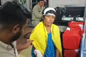 ‘नशा मत करो’ कहना पड़ा भारी! रायपुर में विरोध करने पर परिवार पर चाकू से हमला, पति-पत्नी समेत बेटा गंभीर रूप से घायल
