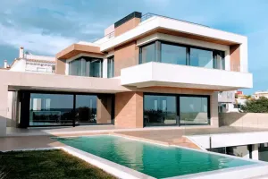 Vastu Tips: घर की इन दिशाओं में जरूर रखें कुछ सामान, वरना छिन जाएगी खुशहाली!