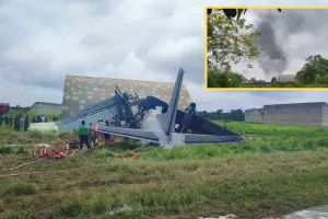 IAF AN-32 Aircraft Crash: असम के जोरहाट में वायुसेना का AN-32 विमान हादसे का शिकार, लैंडिंग के दौरान हुआ क्रैश,राहत-बचाव अभियान जारी