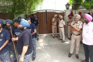 मजीठा विवाद पर पुलिस का बड़ा एक्शन, कई टीमों की दबिश से पंजाब की सियासत में हलचल