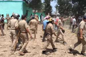 देहरादून में बीजेपी नेता की हत्या के बाद फूटा गुस्सा! आरोपी के घर पर चला बुलडोजर, इलाके में भारी तनाव