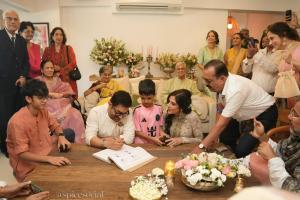 मिस्टर परफेक्ट की हुई गौरी , आमिर ने की तीसरी  शादी , पत्नी  की गोद में बैठा बेटा क्विन 