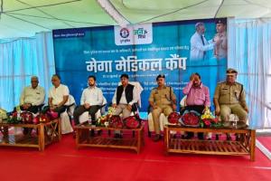 दुर्ग पुलिस के जवानों और उनके परिवारों की सेहत पर ध्यान: तनावपूर्ण ड्यूटी के बीच 843 लोगों का हुआ फ्री चेकअप, डीजीपी बोले- फिटनेस जरूरी