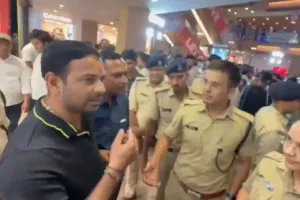बिहार बंद के बीच तेज प्रताप यादव गिरफ्तार, कोर्ट ने भेजा 14 दिन की न्यायिक हिरासत में; पटना में हाई-वोल्टेज ड्रामा