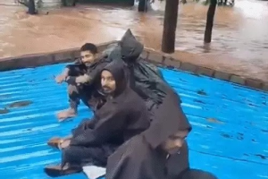Chhattisgarh Rain Alert: बाढ़ में डूबे नारायणपुर के BSF कैंप, पेड़ों और छतों पर फंसे जवानों का रेस्क्यू; प्रदेश में 2 दिन भारी बारिश का अलर्ट