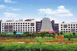 ग्रांट आवंटन में 50% कमीशनखोरी की चर्चा: 3 निजी कॉलेजों पर मेहरबान विभाग, दुर्गा-सीएमडी जैसे प्रतिष्ठित संस्थान जनभागीदारी के भरोसे