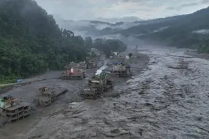 नेपाल में कुदरत का कहर: भीषण बाढ़ ने मचाई तबाही, 939 की मौत और 3,925 लापता; भारत की नदियों में मिले 17 शव