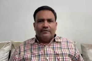 नवरात्रि से पहले गरबा पर घमासान! वक्फ बोर्ड की मुस्लिम युवाओं से खास अपील- दूसरे समाज की महिलाओं के साथ न करें गरबा, बजरंग दल ने मांगे कड़े नियम