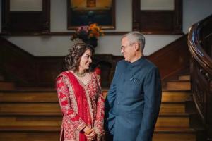 उमर अब्दुल्ला ने थामा निधि राजदान का हाथ, शादी की तस्वीर से मचाई हलचल!