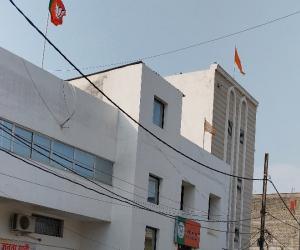 बिलासपुर भाजपा दफ्तर में बवाल मेयर और पार्षदों में तीखी नोकझोंक एक दूसरे को बताया कांग्रेसी